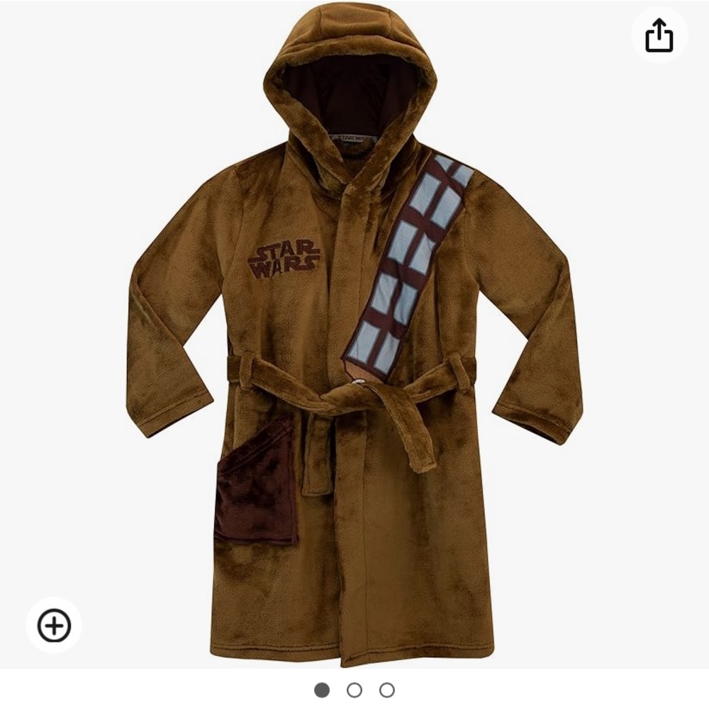 Boys size 6-7 Chewbacca character robe